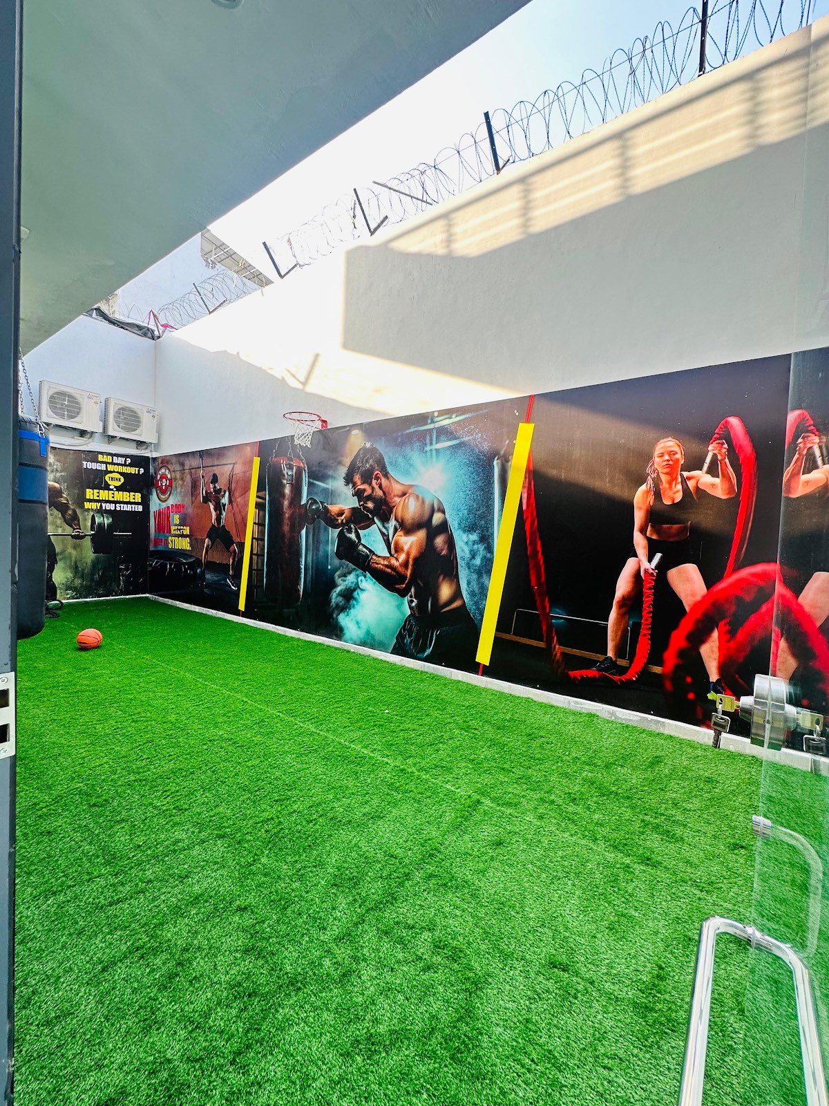 CrossFit training session at Gym 52 Gurgaon